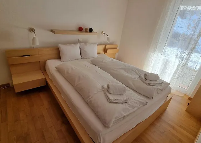 Modern And Bright Opposite Ski-lift Daire *